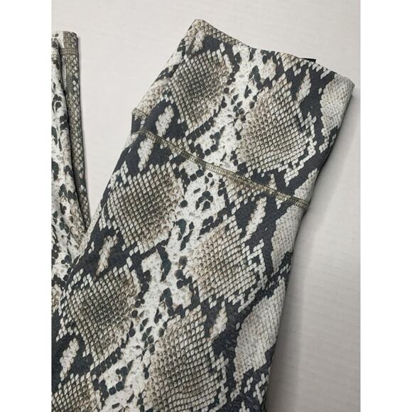 TNA by ARITZIA Atmosphere Legging High-Rise Snakeskin Print Size S - Picture 7 of 8